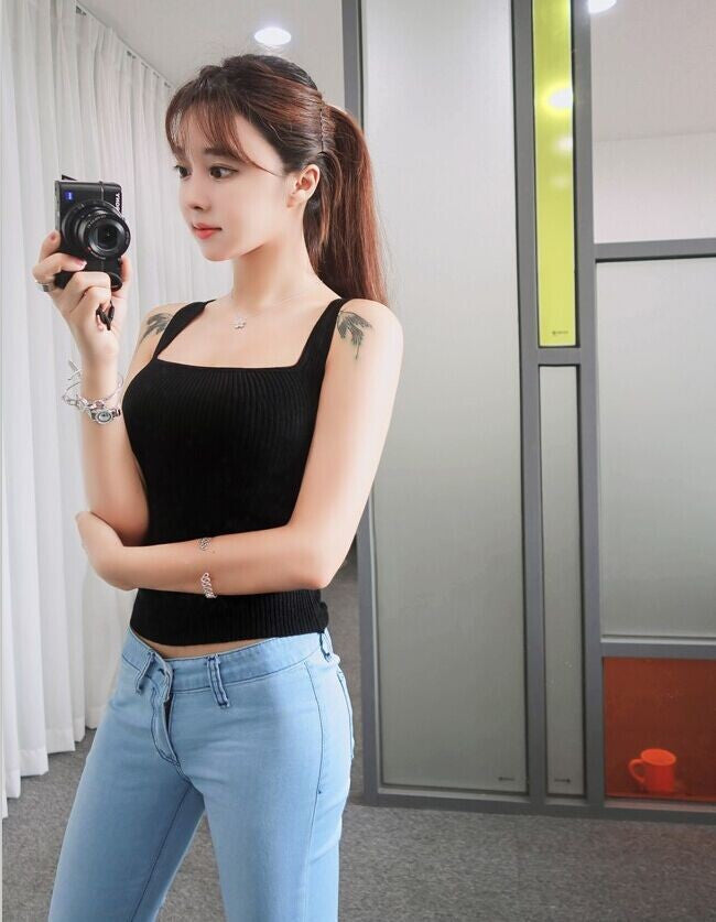 Brandy Melville Cross Bandage Backless Sexy Tank Top Women knitted Top crops for summer