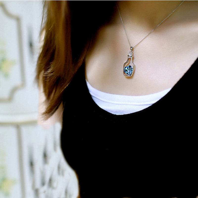 Creative Women Fashion Necklace Ladies Popular Style Love Drift Bottles Pendant Necklace Blue Heart Crystal Pendant Necklace